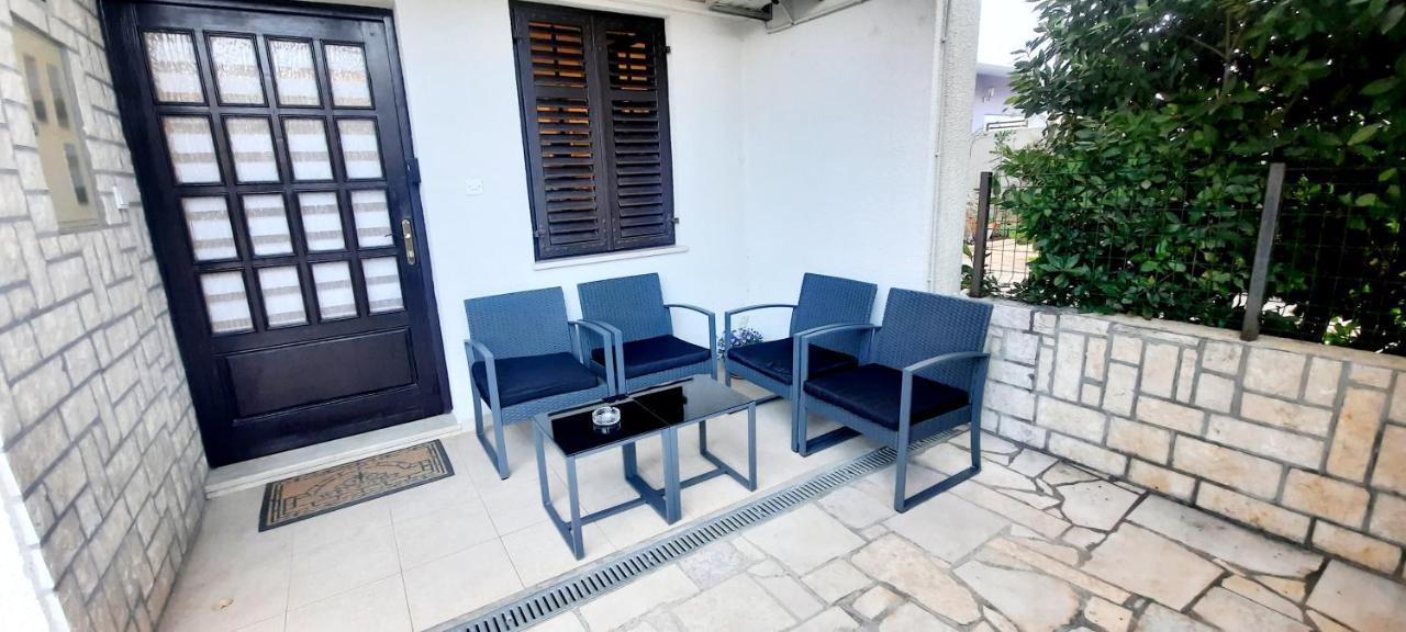 Apartment Nena Near The City Center With Free Parking Pula Zewnętrze zdjęcie